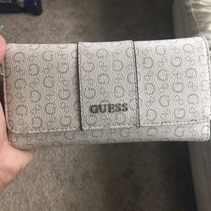Guess Wallet